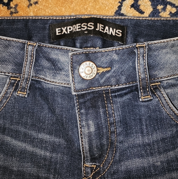 Express Cuffed Denim Shorts - Picture 3 of 4